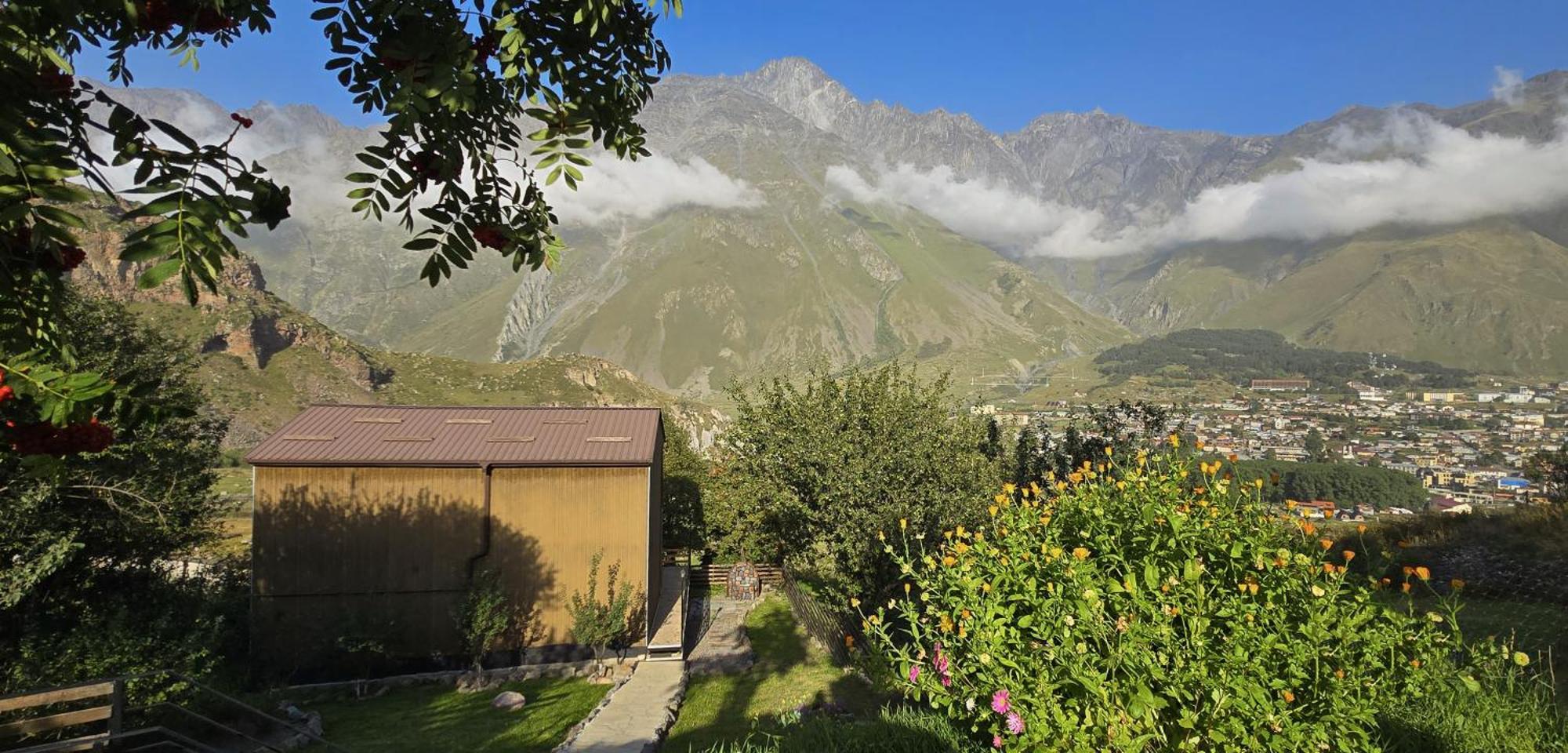 My Space Kazbegi מראה חיצוני תמונה